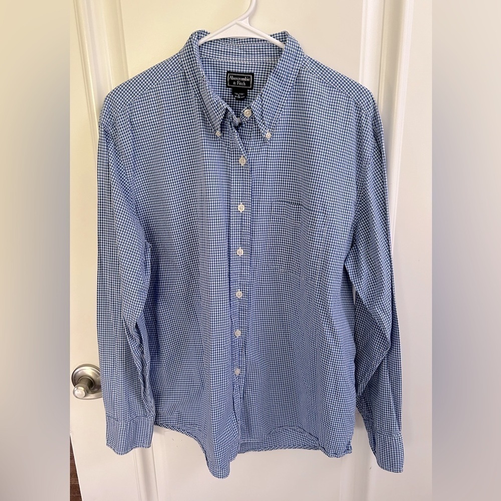 Abercrombie & Fitch Checkered Long Sleeve Button Down Shirt